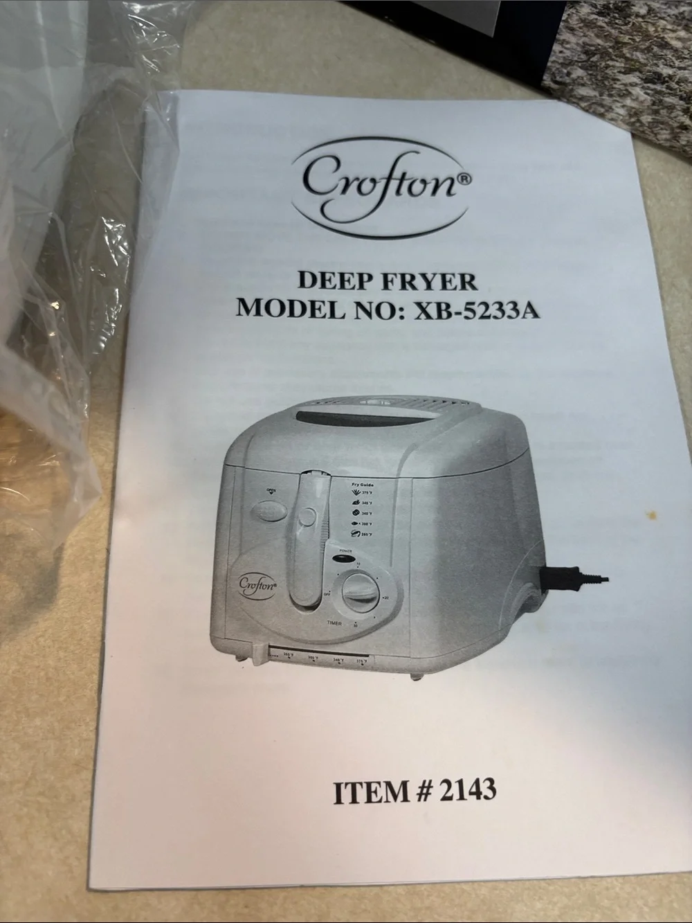 New Crofton 2.3 QT Deep Fryer White Adjustable Temp Timer Odor Filter